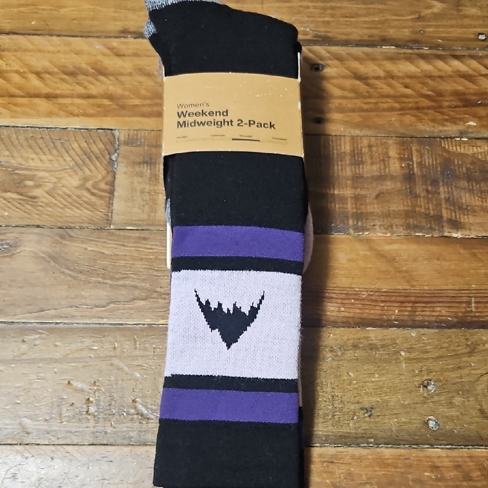 Burton WOMEN'S Weekend Midweight Socks: 2 Pack: PURPLE/BLACK: NEW IN PACK: M/L